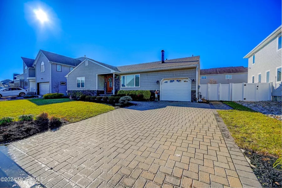 3322 Long Point Drive, Toms River, NJ 08753