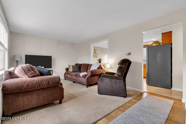 Clark, NJ 07066,47 Shetland Drive