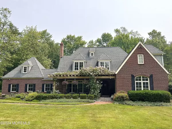 Rumson, NJ 07760,71 Bellevue Avenue