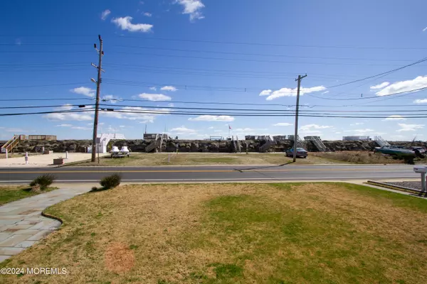 Sea Bright, NJ 07760,526 Ocean Avenue