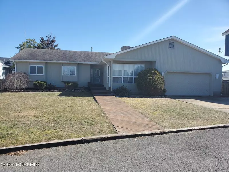 1618 Blue Heron Court, Point Pleasant, NJ 08742
