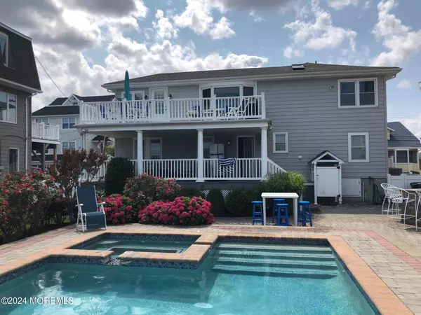 Sea Bright, NJ 07760,606 Ocean Avenue