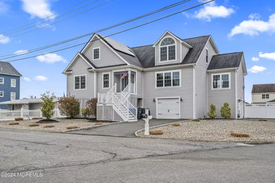 1825 Cable Drive, Toms River, NJ 08753