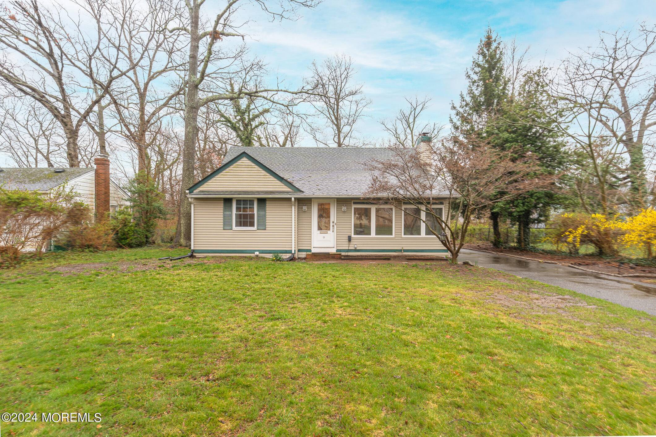 9 Lafayette Avenue, Toms River, NJ 08753