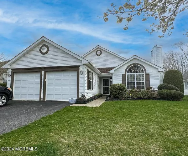 66 Ivy Hill Road, Lakewood, NJ 08701