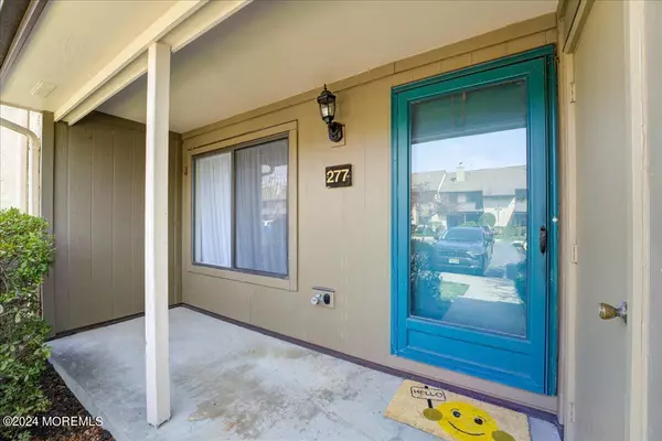 Plainsboro, NJ 08536,277 Hampshire Drive