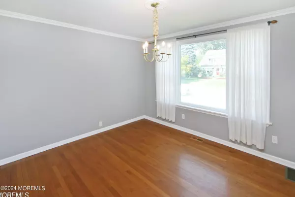 Fair Haven, NJ 07704,44 Lake Avenue