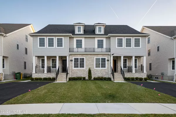 67 Lenox Drive, Lakewood, NJ 08701