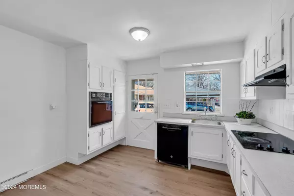 Lakewood, NJ 08701,30 Cambridge Court