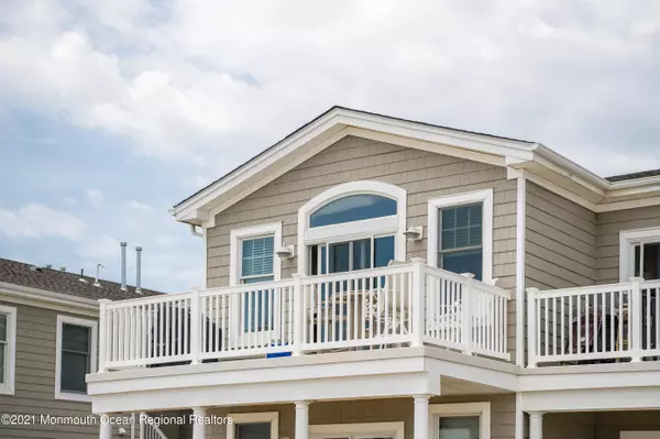 Manasquan, NJ 08736,239 Beachfront #3