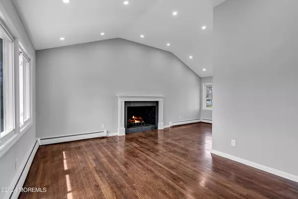 Neptune Township, NJ 07753,7 Squirrel Road