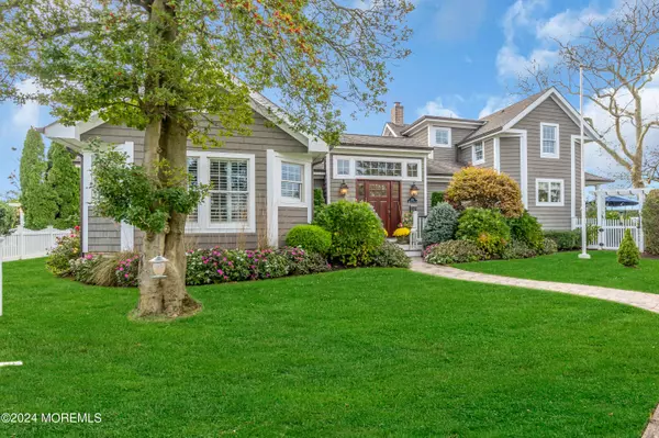 208 Neptune Place, Sea Girt, NJ 08750