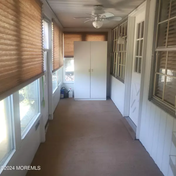 Lakewood, NJ 08701,897 Inverness Court