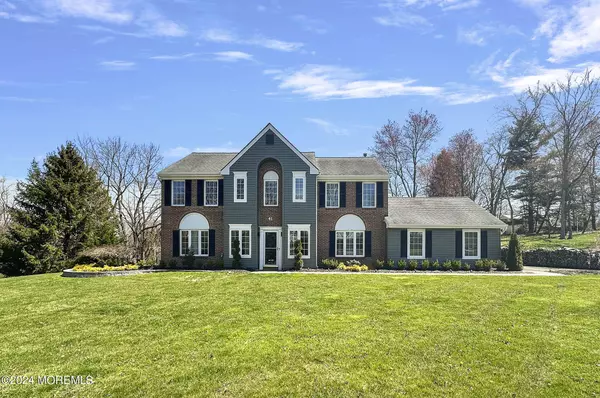 41 Sutton Drive, Manalapan, NJ 07726
