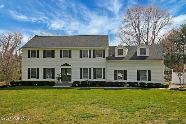 6 Edgebrook Court,  Middletown,  NJ 07748