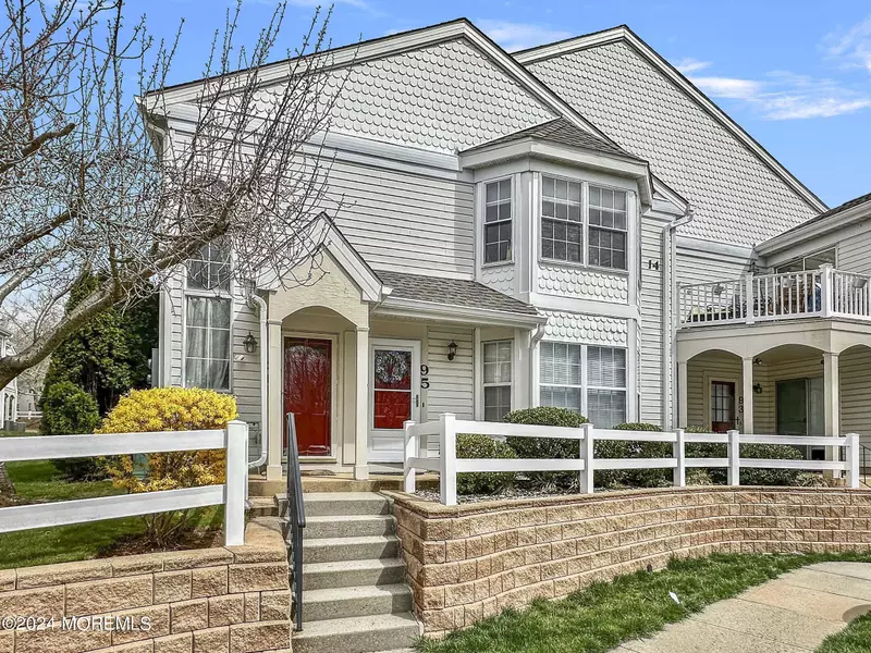 95 Tulip Lane, Freehold, NJ 07728