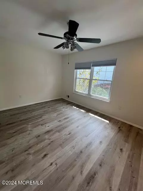 Red Bank, NJ 07701,88 Arrowwood Court #89