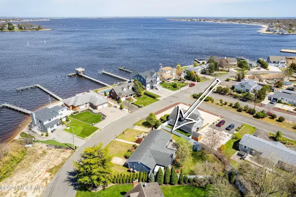 Bayville, NJ 08721,39 W Cove Road