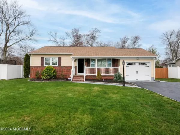 554 Lloyd Road, Toms River, NJ 08753