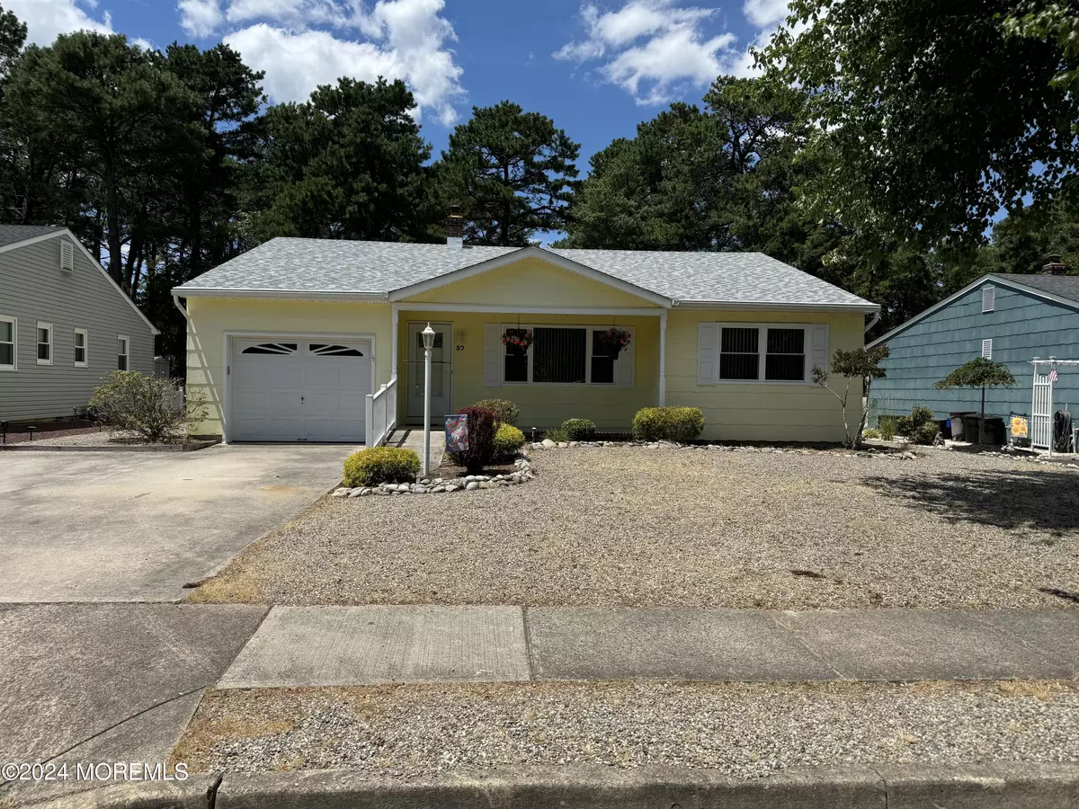 Toms River, NJ 08757,37 Sheepshead Drive