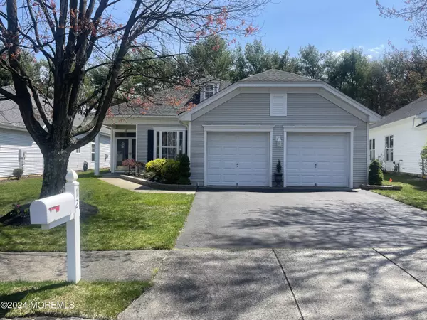 Lakewood, NJ 08701,12 Dapplefields Court