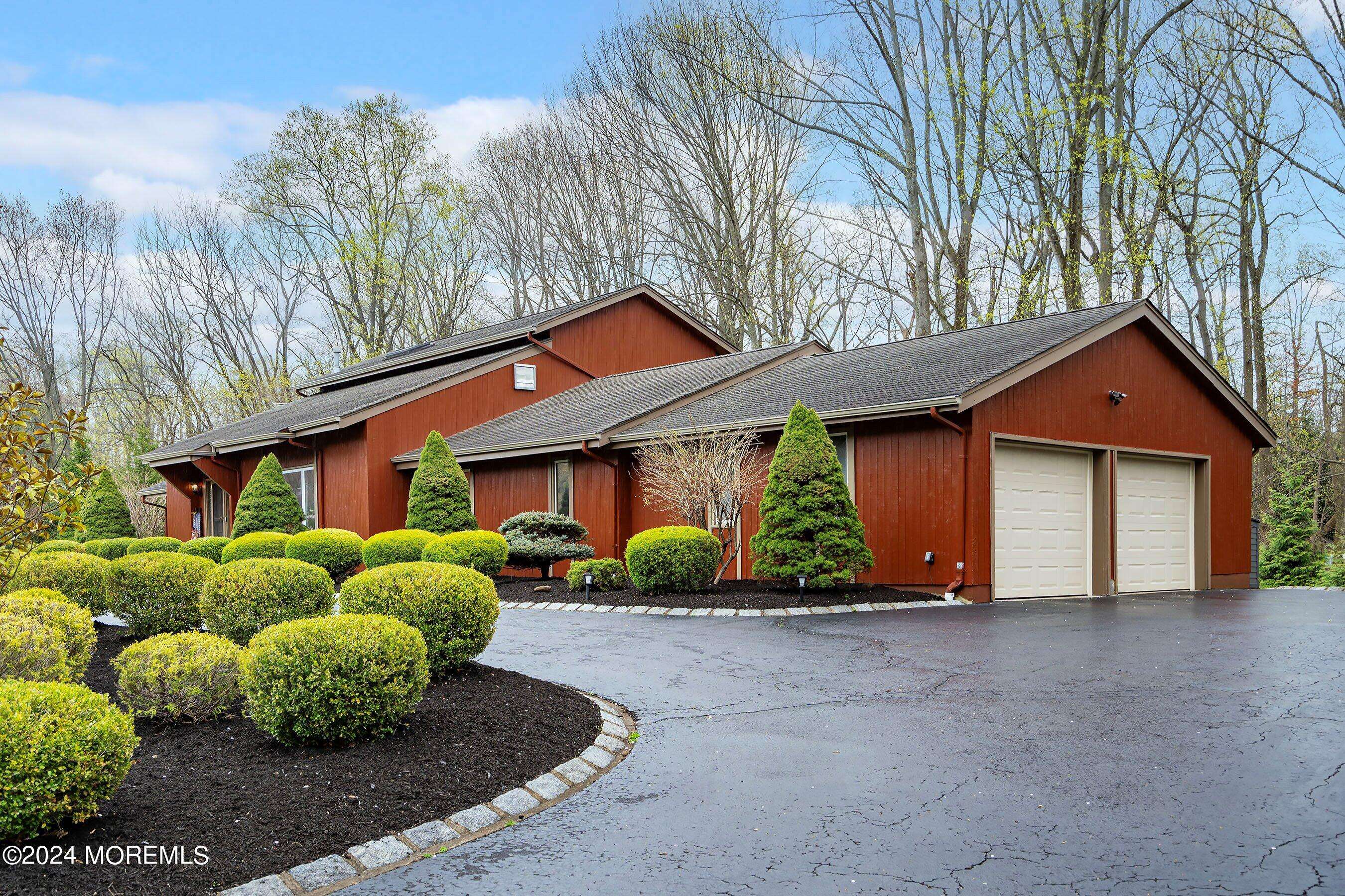 Holmdel, NJ 07733,61 Centerville Road