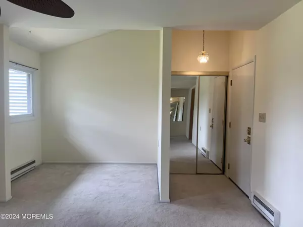 Red Bank, NJ 07701,27 Andover Court #B