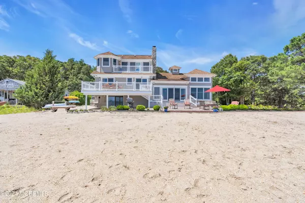 Bayville, NJ 08721,17 Bayview Place