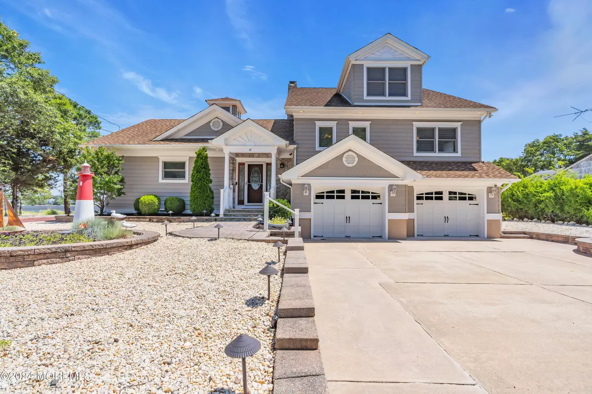 Bayville, NJ 08721,17 Bayview Place