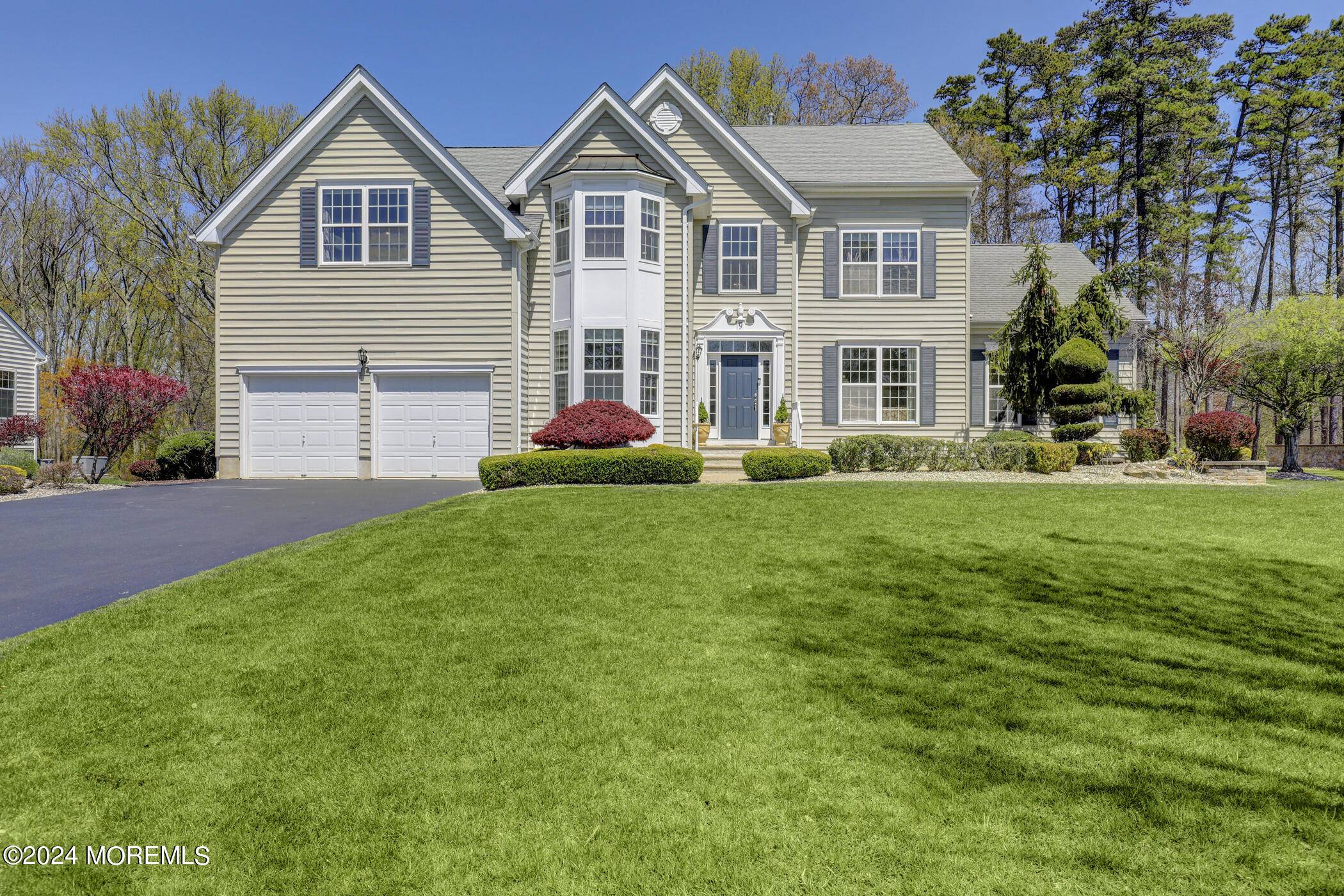 9 Emily Road, Manalapan, NJ 07726
