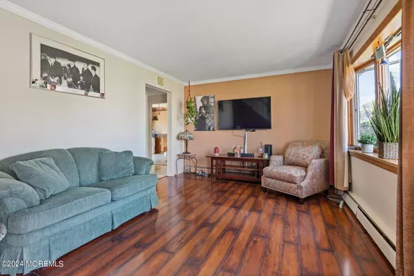 Parlin, NJ 08859,18 Birch Terrace