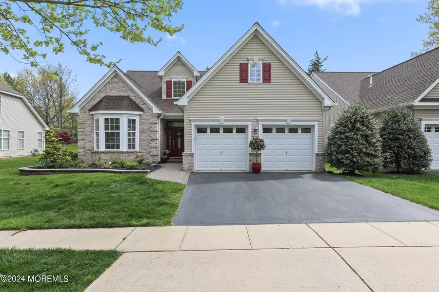 11 Marbella Court, Robbinsville, NJ 08691