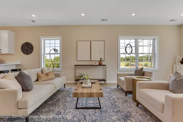 Keyport, NJ 07735,333 First Street #7