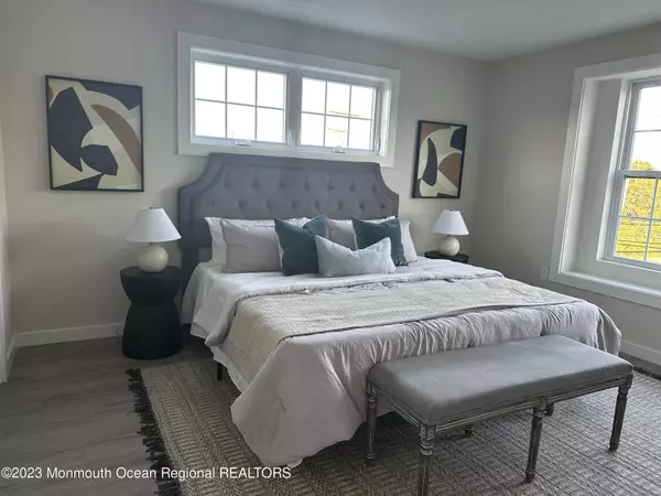 Keyport, NJ 07735,333 First Street #5