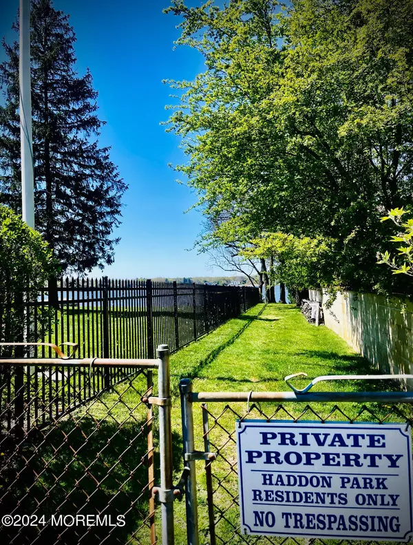 Red Bank, NJ 07701,36 Haddon Park