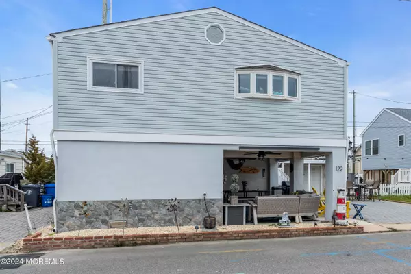 Lavallette, NJ 08735,122 W Dune Way