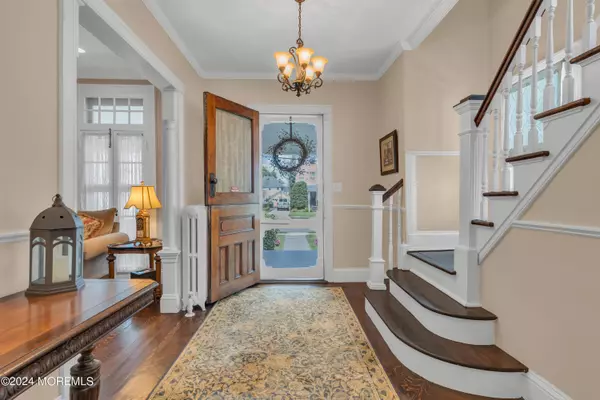 Red Bank, NJ 07701,31 Irving Place