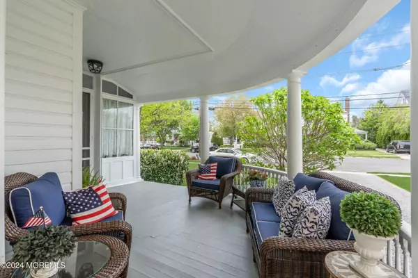 Red Bank, NJ 07701,31 Irving Place