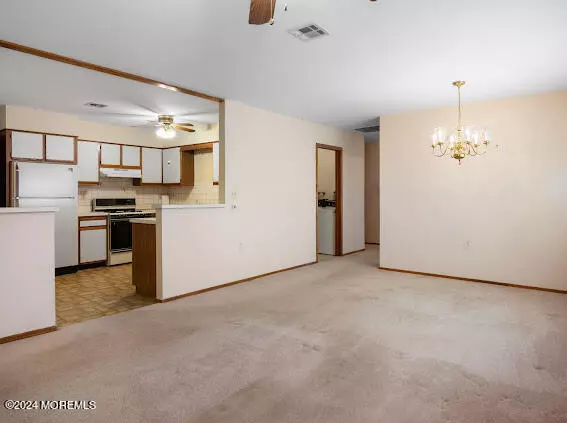 Toms River, NJ 08757,25 Noranda Street