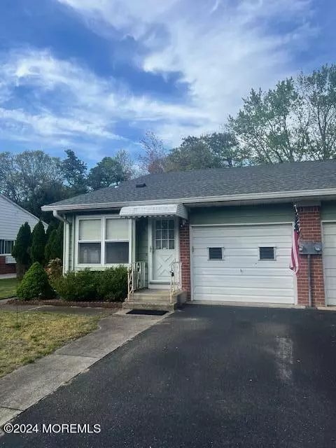 Whiting, NJ 08759,31 Homestead Drive