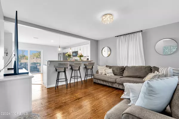 Kenilworth, NJ 07033,169 S Michigan Avenue