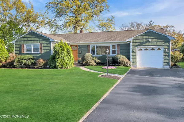 12 Richard Lane, West Long Branch, NJ 07764