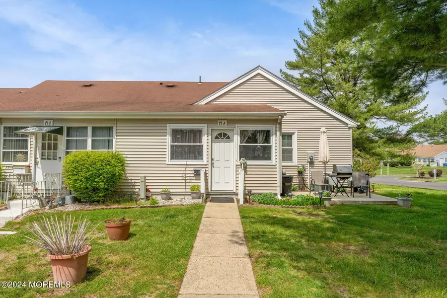 77 Parkway Drive, Freehold, NJ 07728