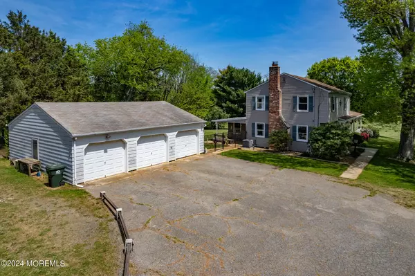 Cream Ridge, NJ 08514,372 Trenton Lakewood Road