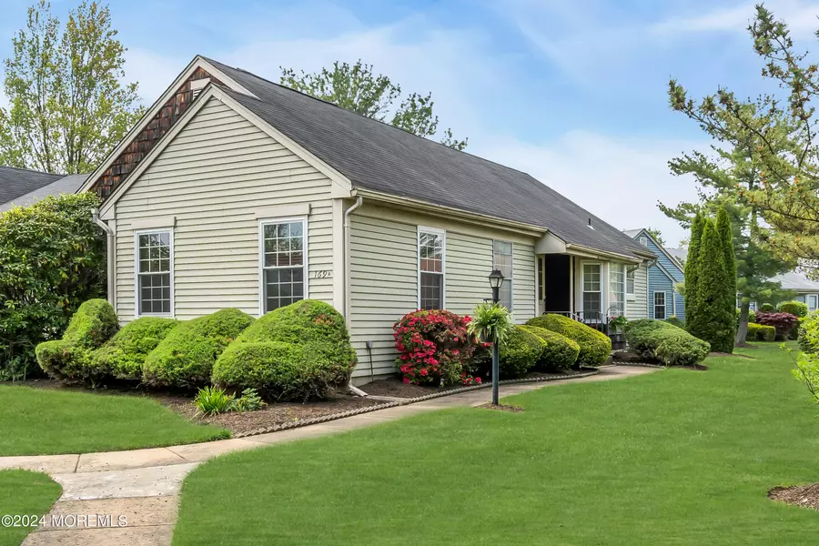 169 Concordia Circle, Monroe, NJ 08831