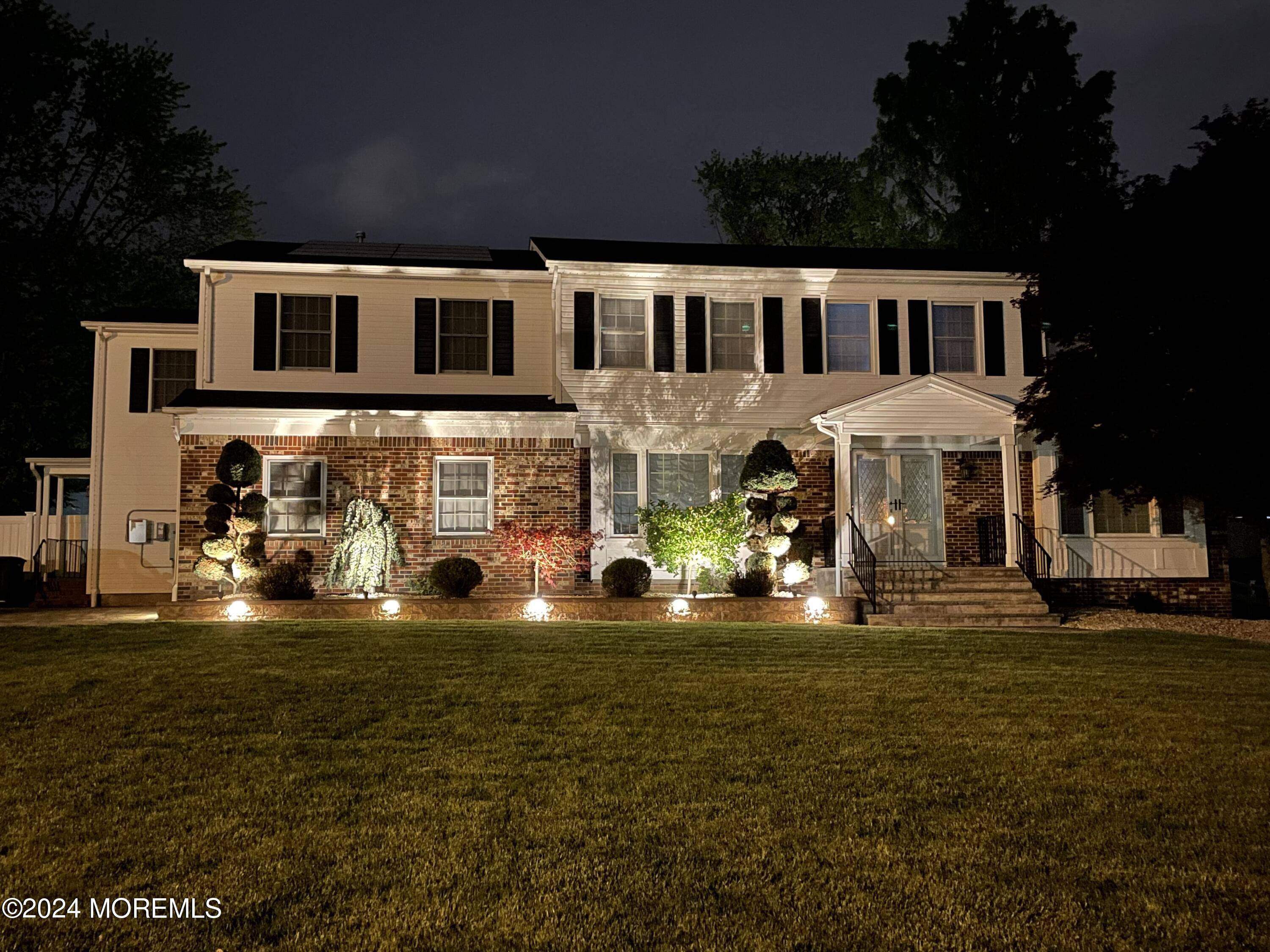 1 Longstreet Road, Manalapan, NJ 07726