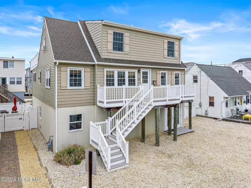 23 W Sailboat Lane, Long Beach Twp, NJ 08008