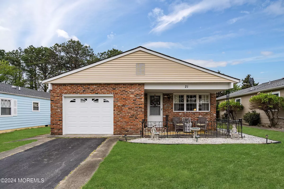 Toms River, NJ 08757,21 Lumsden Street