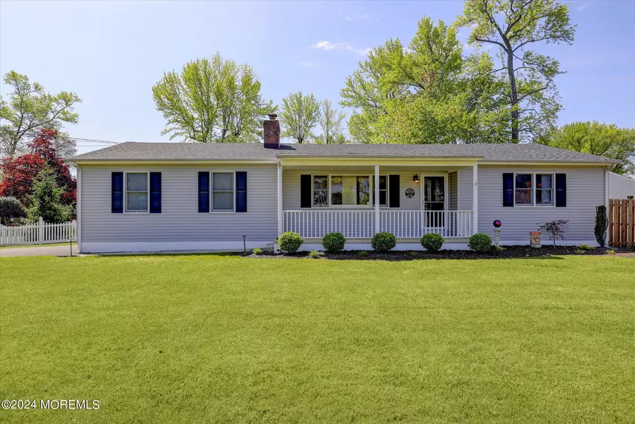 704 Dow Avenue, Oakhurst, NJ 07755