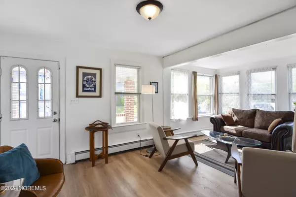 Asbury Park, NJ 07712,905 New Street